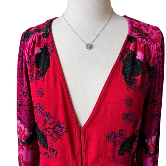 Free People Floral Deep V-Neck Long Sleeve Blouse  Size M Red/Pink Velvet Mix - Picture 3 of 14